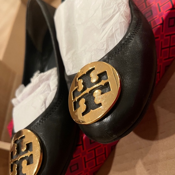 Tory Burch ballet flats  in Black - Picture 1 of 11